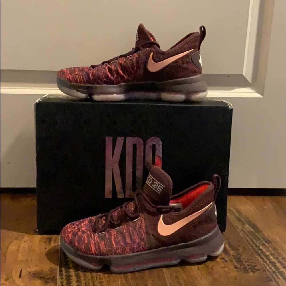 NIKE KD 9 XMAS THE SAUCE